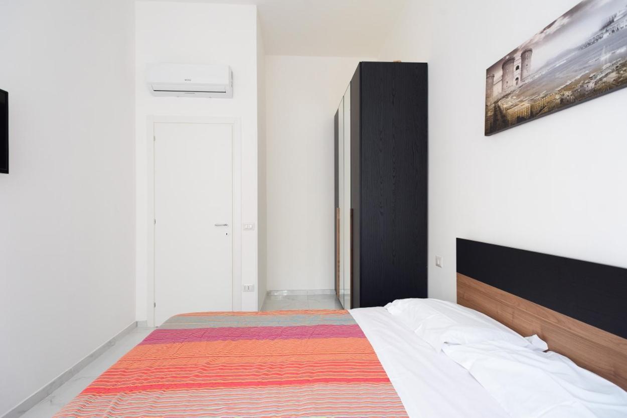 Toledo 2 Apartment Napoli Bagian luar foto